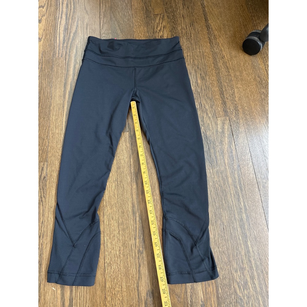 Lululemon Run Inspire Crop II Black Leggings Mesh Panels Size 4 Capris(2) - Picture 2 of 6